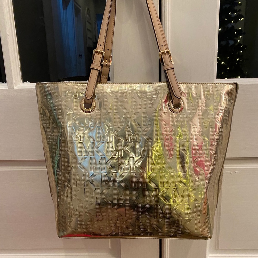 Michael Kors purse
